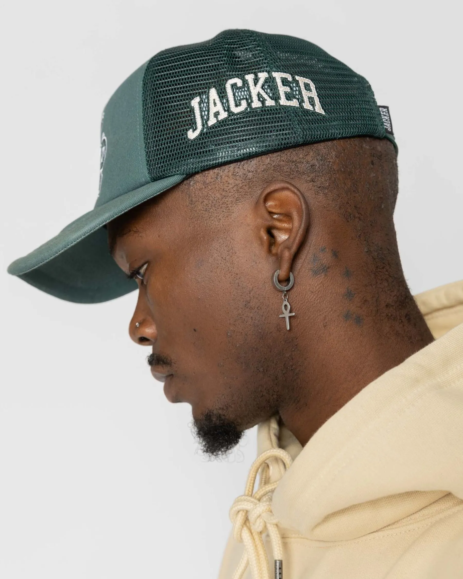 stingytrucker_capgreen_6.webp Stingy-Trucker Cap-Green>Jacker Hot